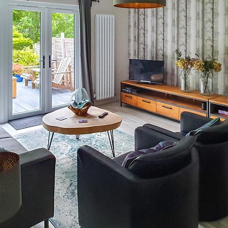 Ferry Cottage 피틀로크리 외부 사진